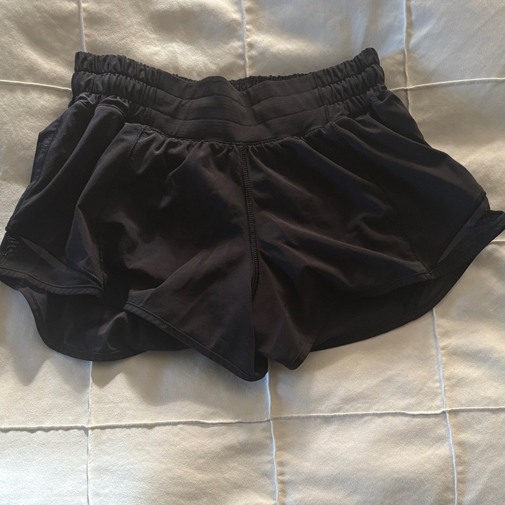 lululemon Hotty Hot Black Shorts 2.5”